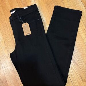 Levi's Women's 314 Shaping Straight Black Jeans - 28